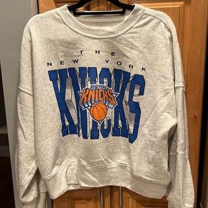 NWOT Abercrombie & Fitch essential NY Knicks cropped Crew Neck sweatshirt